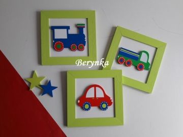 Dřevěné dekorace - zelená s červenou a modrou