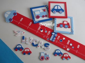 Dřevěné dekorace - červeno-modré s autíčkem