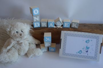 Dřevěné kostičky modro-šedé