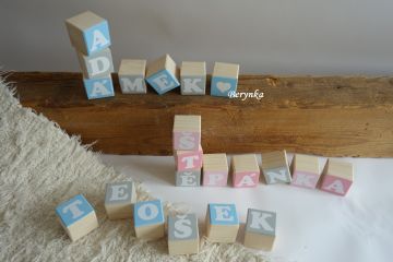 Dřevěné kostičky modro-šedé