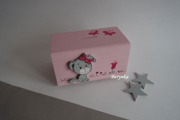 Dřevěná pokladnička se štěňátkem