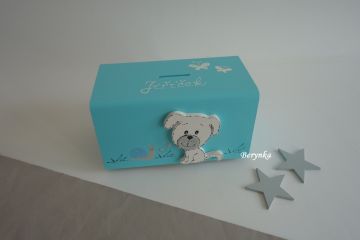 Dřevěná pokladnička se štěňátkem