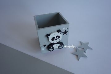 Dřevěný stojánek na tužky se zvířátky