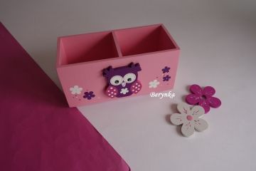 Dřevěné dekorace - ve fialové a růžové se sovičkou