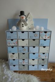 Adventní kalendář *tmavě modrý* se sněhulákem - různá provedení