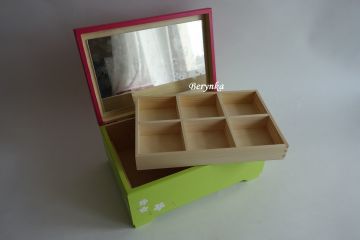 Dřevěné dekorace - zelené s růžovou a malinovou