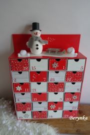Adventní kalendář *červeno-bílý* se sněhulákem - různá provedení