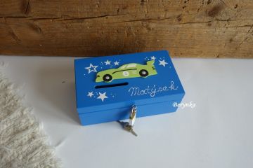 Dřevěná pokladnička s formulí