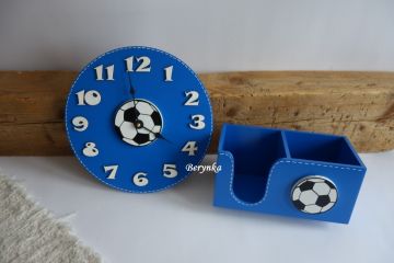 Dřevné dekorace s fotbalovým míček