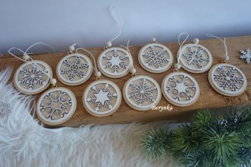 Dřevěné vánoční ozdoby - kulaté