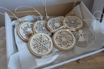 Dřevěné vánoční ozdoby - kulaté