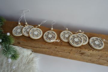 Dřevěné vánoční ozdoby - kulaté