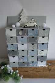 Adventní kalendář šedý s autíčkem - různá provedení