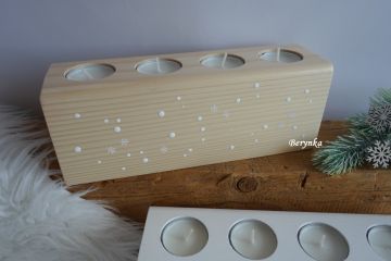 Dřevěný adventní svícen