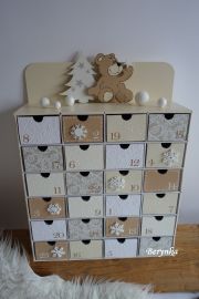 Adventní kalendář krémový s medvídkem