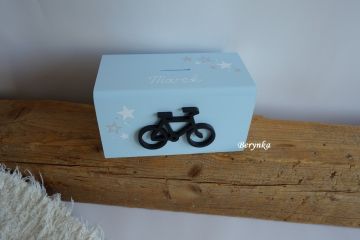 Dřevěná pokladnička s jízdním kolem