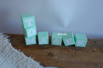 Dřevěné kostičky celobarevné - mátové