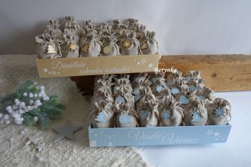 Dřevěný adventní kalendář