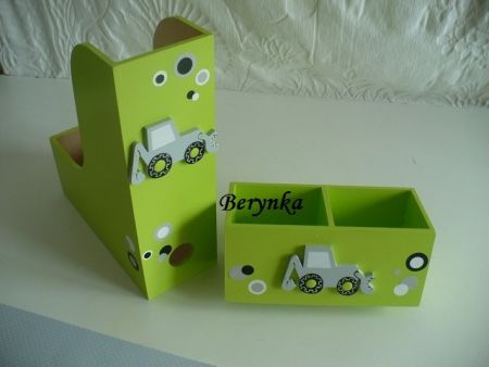 Dřevěné dekorace - zelené s bagrem