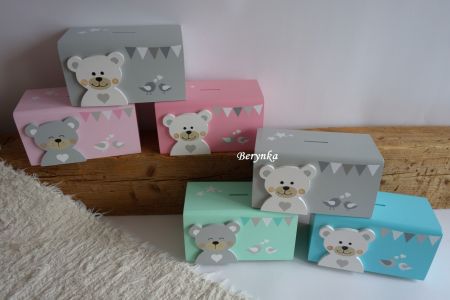 Dřevěná pokladnička v nordic stylu - s medvídkem