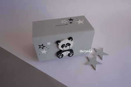 Dřevěná kasička s pandou