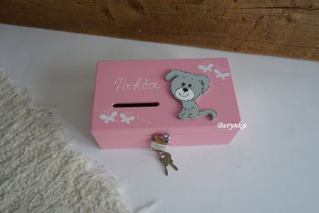 Dřevěná pokladnička se štěňátkem