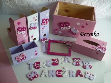 Dřevěné dekorace - fialová s malinovou