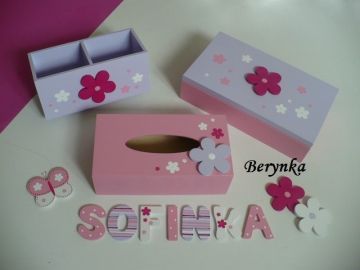 Dřevěné dekorace - fialová s malinovou