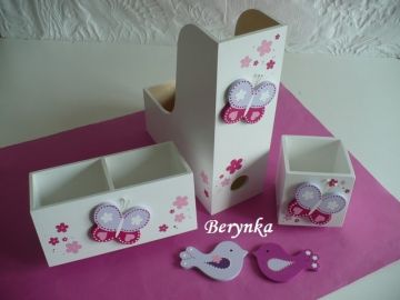 Dřevěné dekorace - fialová s malinovou