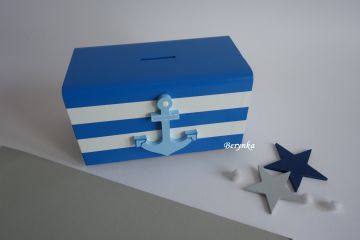 Dřevěná pokladnička s kotvou