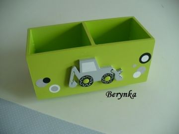 Dřevěné dekorace - zelené s bagrem