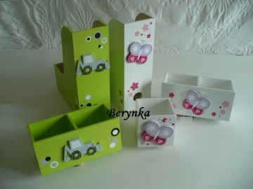 Dřevěné dekorace - zelené s bagrem