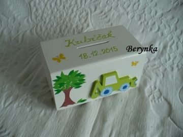 Dřevěná pokladnička s bagrem