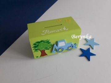 Dřevěná pokladnička s bagrem