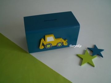 Dřevěná pokladnička s bagrem