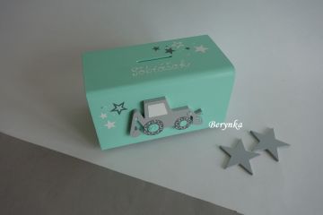 Dřevěná pokladnička s bagrem