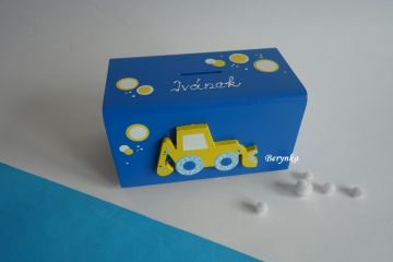 Dřevěná pokladnička s bagrem