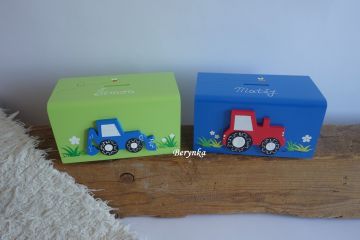 Dřevěná pokladnička s bagrem