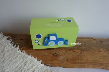 Dřevěná pokladnička s bagrem