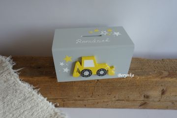 Dřevěná pokladnička s bagrem