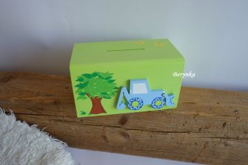 Dřevěná pokladnička s bagrem