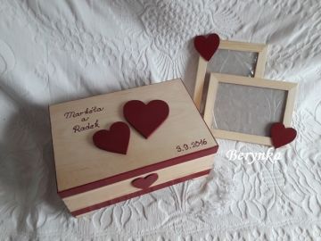 Svatební truhlička se srdíčky