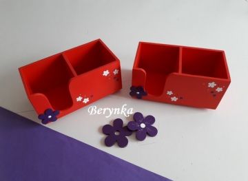 Dvojitý stojánek s kytičkou