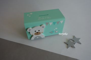 Dřevěná pokladnička v nordic stylu - s medvídkem