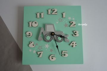 Hodiny s bagrem - kulaté/čtvercové