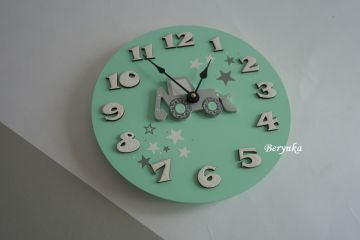 Hodiny s bagrem - kulaté/čtvercové