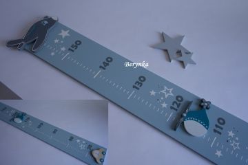 Dřevěné dekorace v šedo-bledě modré