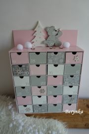 Adventní kalendář *pudrově růžový* s medvídkem - různá provedení