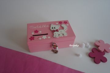 Dřevěná pokladnička s kočičkou