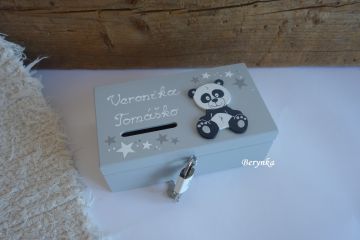 Dřevěná pokladnička s pandou